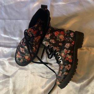 Zara girl floral boots - Size 1 GIRLS